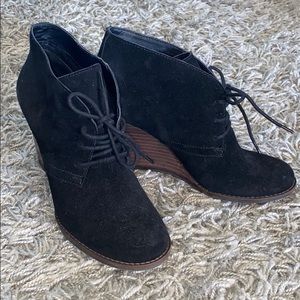 Lucky Brand black wedges